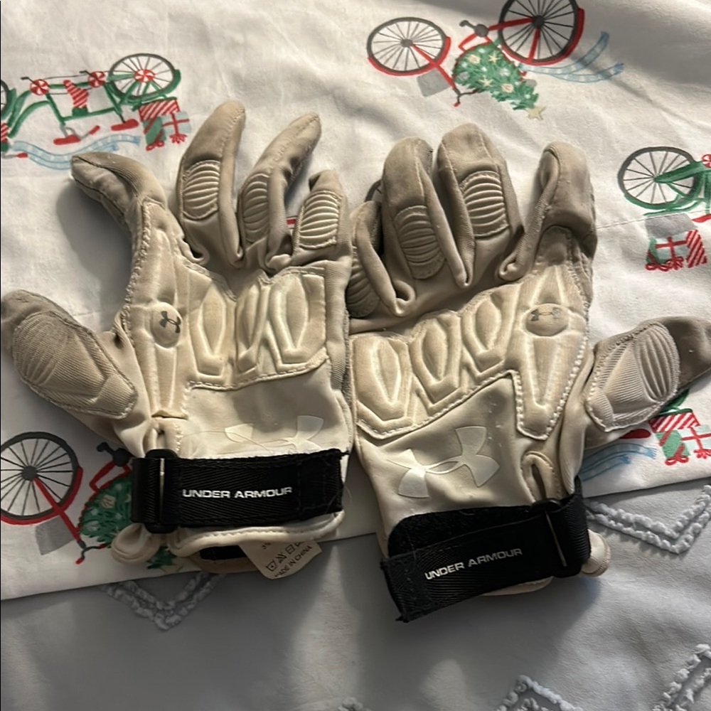 Women’s Under Armour Lacrossee Gloves